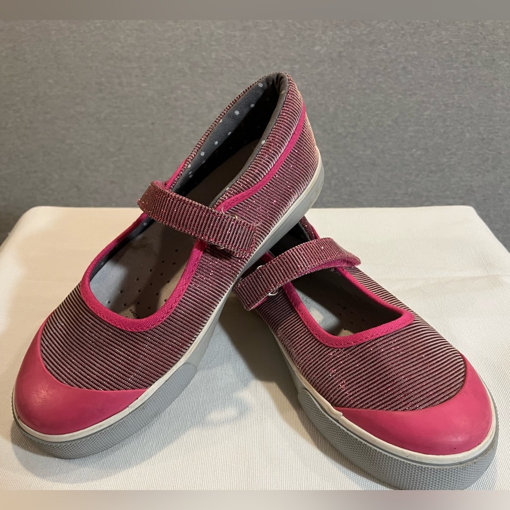 See Kai Run "Marie Sneakers" Mary Janes Dress Shoes - Size 2 Pink Sparkle Girls